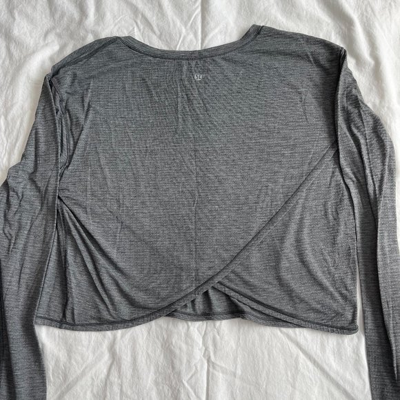 Lululemon Grey Cropped Long Sleeve - Picture 2 of 2